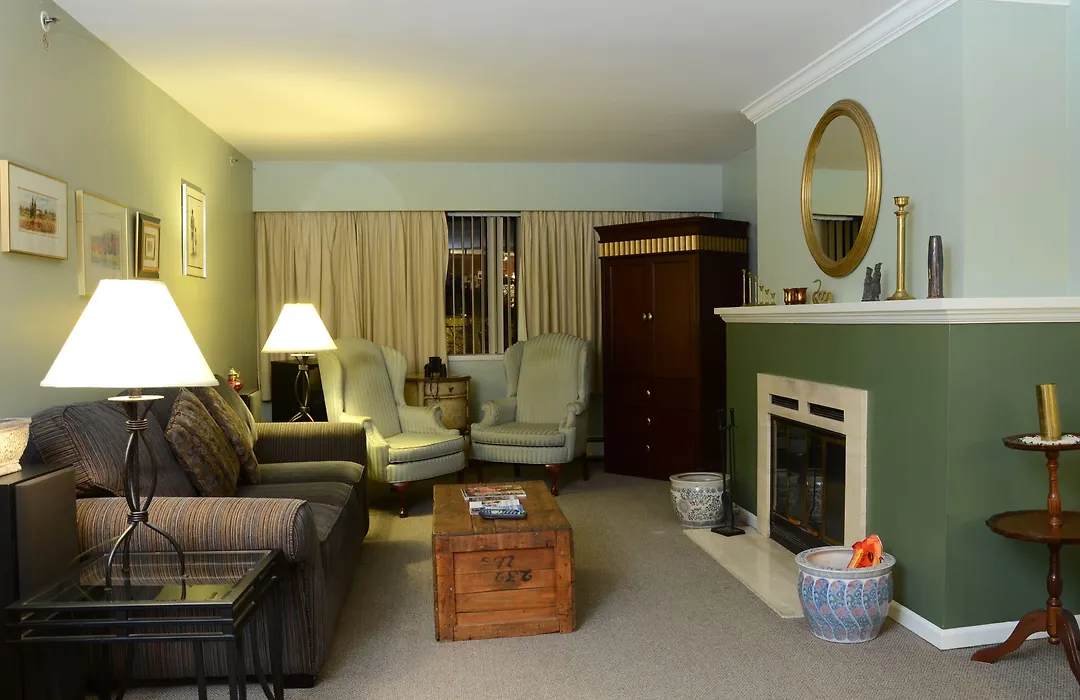 Rosellen Suites At Stanley Park-1